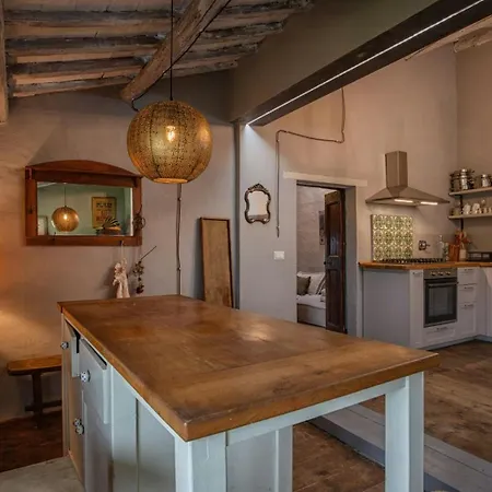 Holiday home Historic With Loggia In *