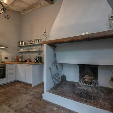 Historic With Loggia In Tatil Evi Cortona